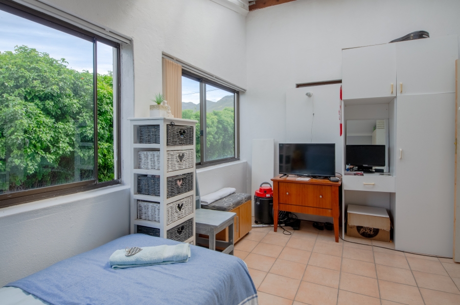 5 Bedroom Property for Sale in Heuningkloof Western Cape